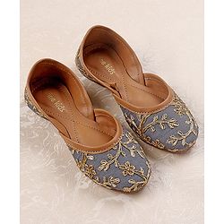 Pine Kids Ethnic Wear Mojaris - Maroon