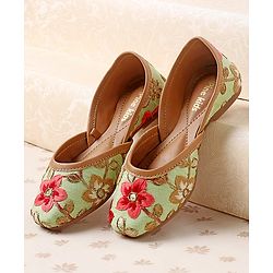 Pine Kids Mojaris Floral Embroidery - Green (Flower colour may vary)