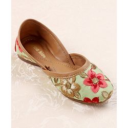 Pine Kids Mojaris Floral Embroidery - Green (Flower colour may vary)