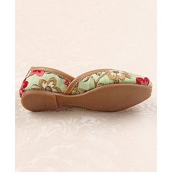 Pine Kids Mojaris Floral Embroidery - Green (Flower colour may vary)