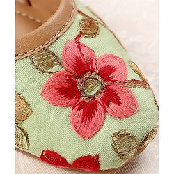 Pine Kids Mojaris Floral Embroidery - Green (Flower colour may vary)