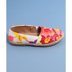 Pine Kids Casual Shoes Floral Print (Print May Vary)