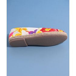 Pine Kids Casual Shoes Floral Print (Print May Vary)