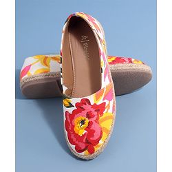 Pine Kids Casual Shoes Floral Print (Print May Vary)